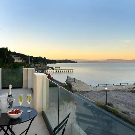 Beachfront Achillion Bay In Corfu Willa